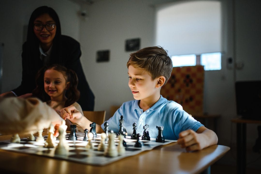 Actividades extraescolares en septiembre: cuántas son demasiadas y cómo elegirlas sin agobiar a tu hijo