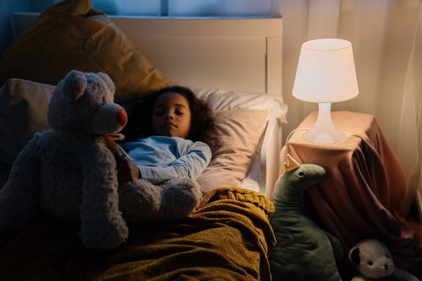 Dormir con calor: cómo lograr que los niños descansen en las noches de verano