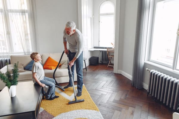 Tareas del hogar en familia: cómo repartir sin que recaiga todo en uno