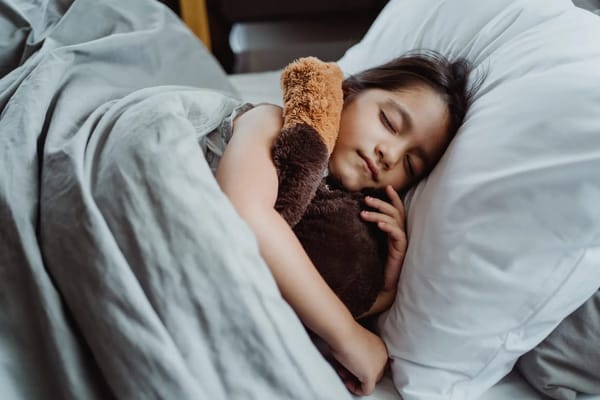 Pesadillas y miedos nocturnos: qué hacer cuando tu hijo se despierta aterrado en plena noche