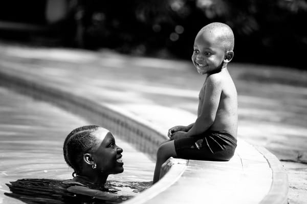 Ahogamiento silencioso en la piscina: la señal que la mayoría de los padres no ve a tiempo